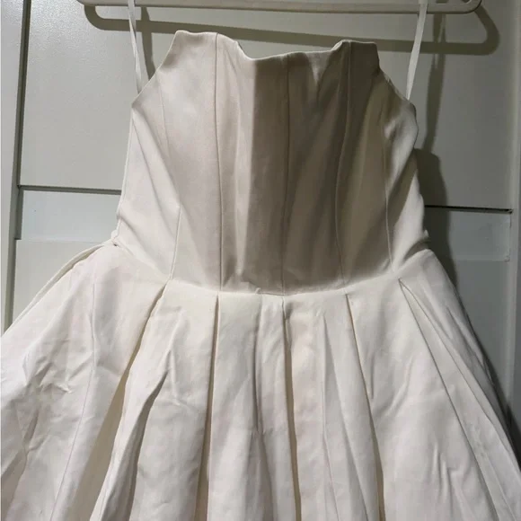 House of CB White Strapless Sweetheart Mini Dress - Picture 4 of 10